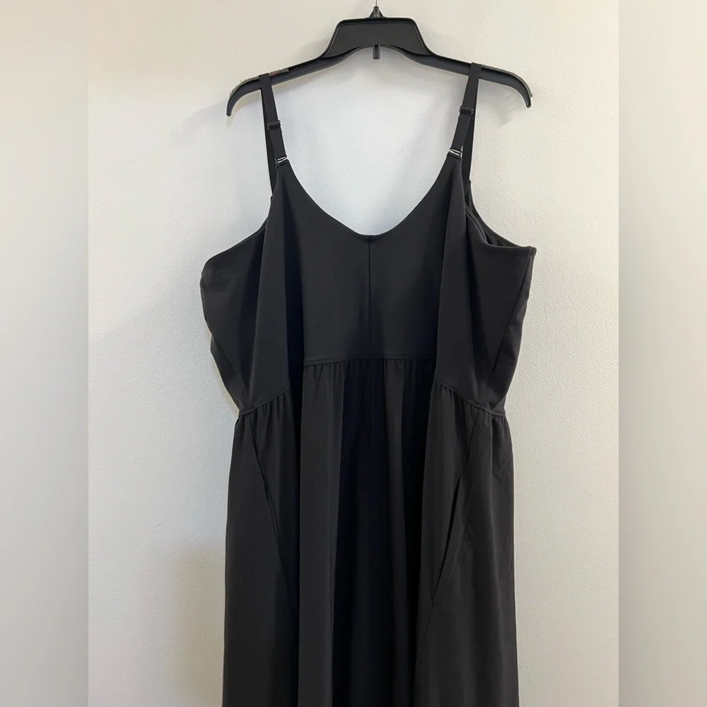 Athleta Elation V-Neck Hybrid Dress Black - Picture 7 of 16